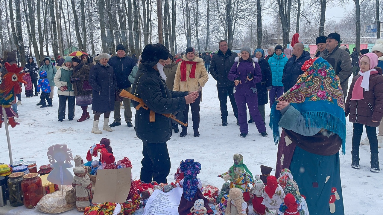 Прощай, зима!  Масленичная неделя подошла к концу. 🥞🥞🥞 В городском парке прошли масленичные гулянья с песнями и танцами. Жители города принимали активное участие в праздничной программе..