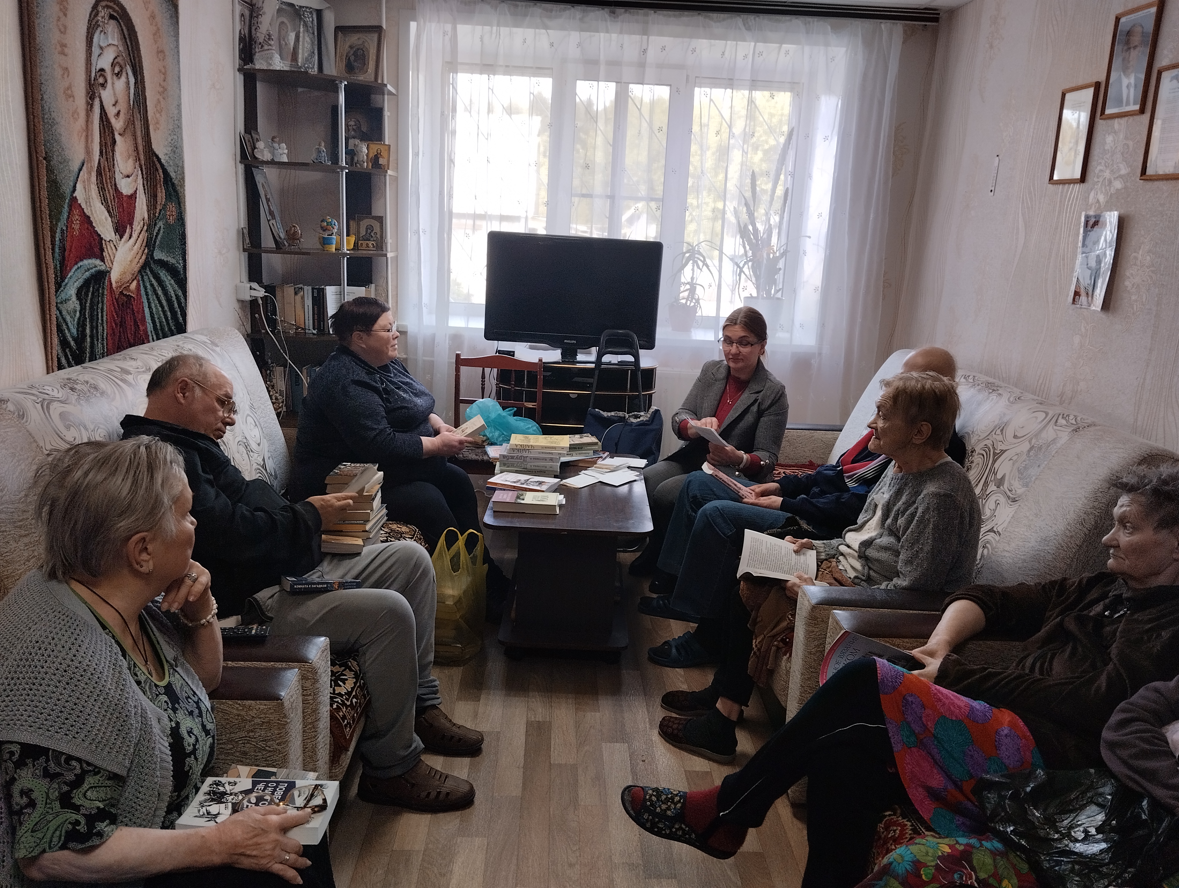 Стихи и песни в боевом строю.
