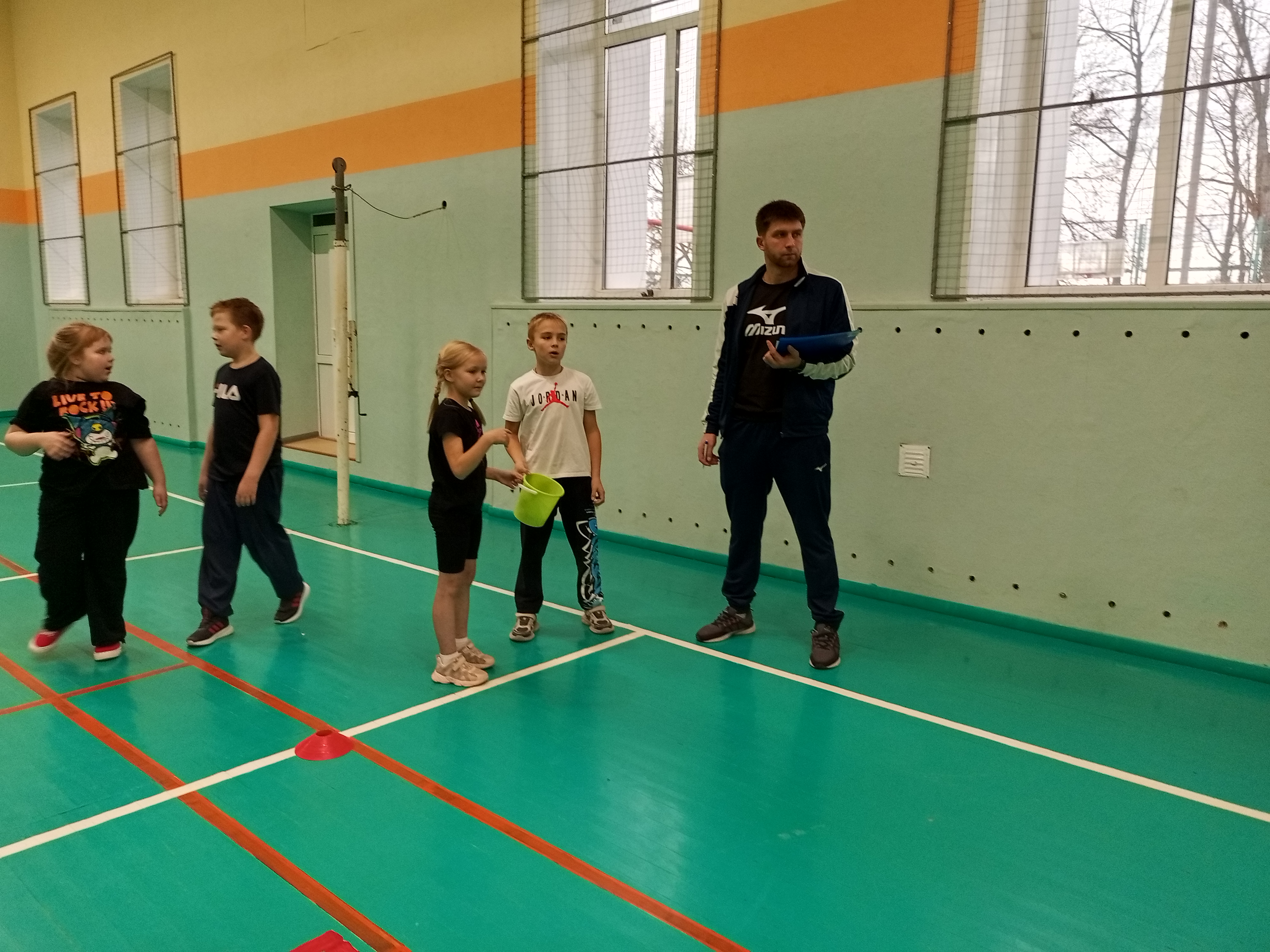 24 октября 2025 г. в спортивной школе г. Спас-Деменска прошло очередное мероприятие по выполнению нормативов ВФСК «Готов к труду и обороне»..