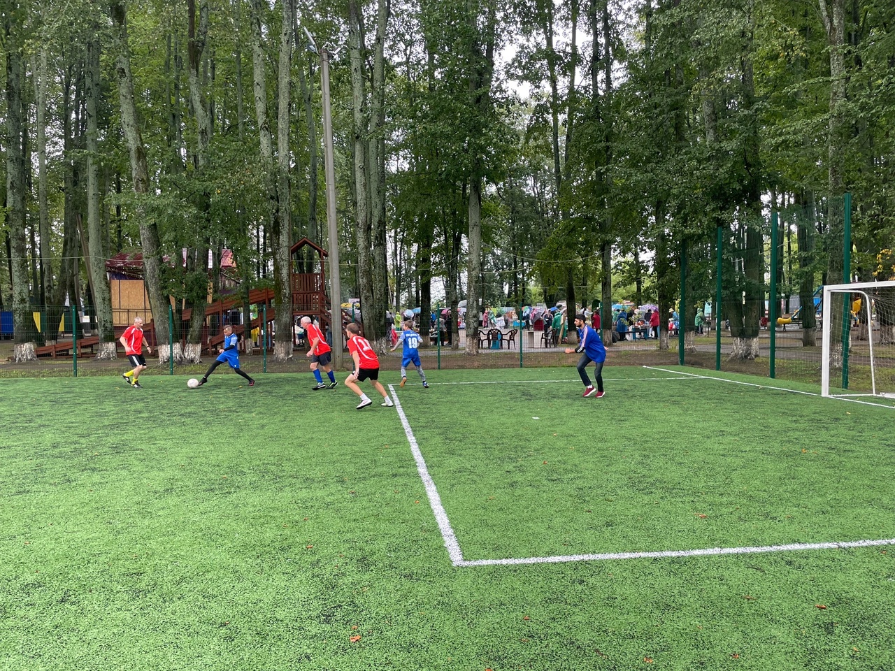 Соревнования по мини-футболу, посвященные дню города.