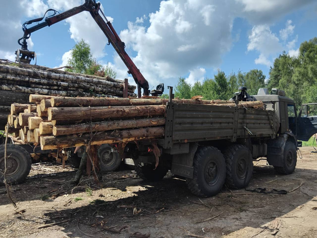 🤝Очередная партия гуманитарной помощи отправилась к нашим парням за ленточку.