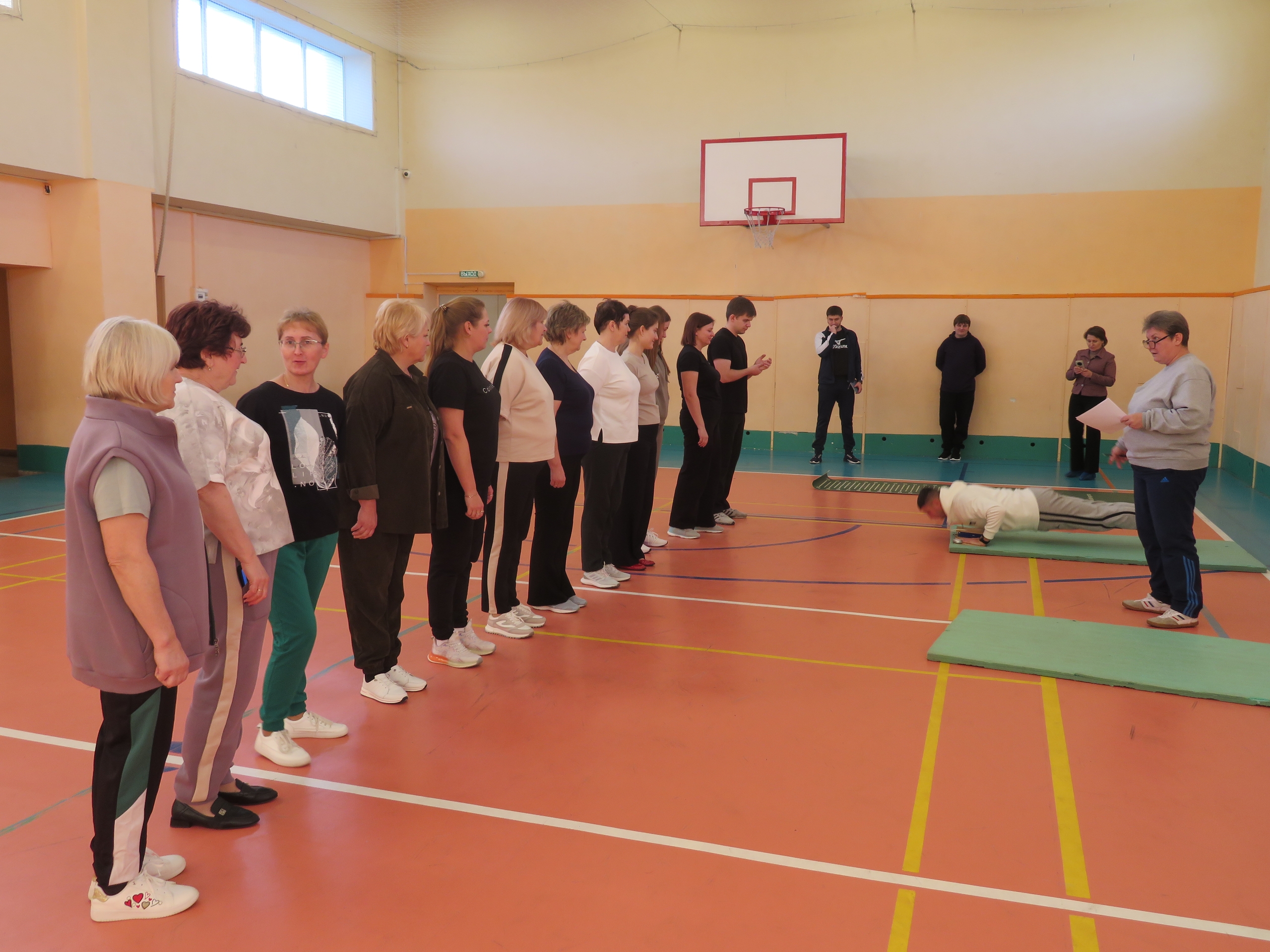 Кто сказал, что спорт — только для учеников? ✨.