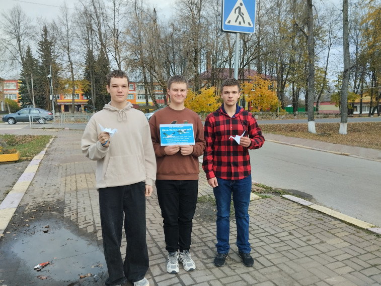 Белые журавли памяти. Белые журавли памяти.